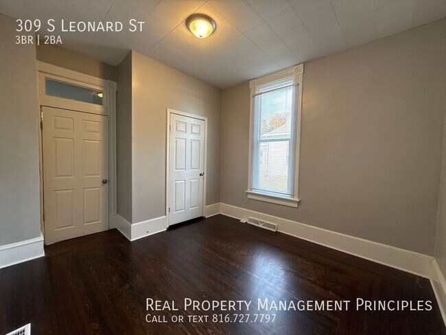 Building Photo - 309 S Leonard St