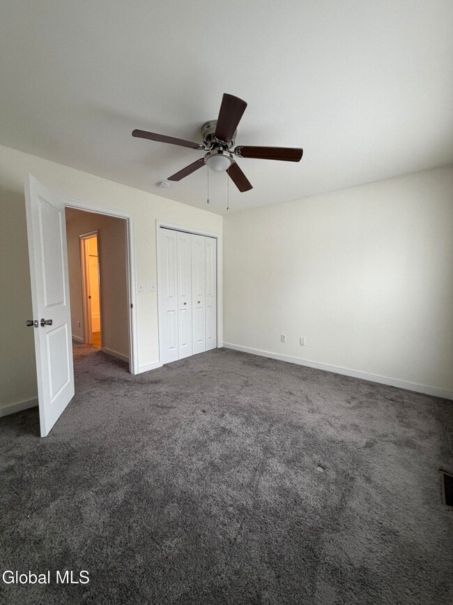 Building Photo - 36 Vly Rd