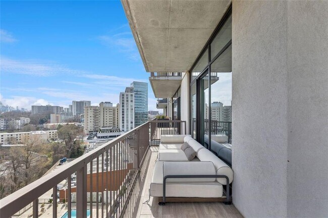 Building Photo - 2233 Peachtree Rd NE