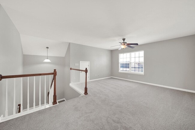 Building Photo - Stunning 6 Bed 3.5 Bath Home in Davidson!