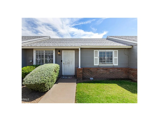 Building Photo - 5960 W Oregon Ave