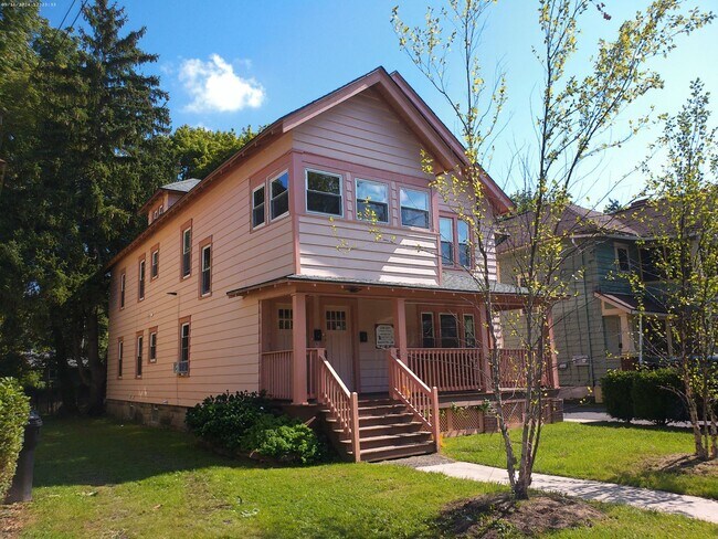 Primary Photo - 231 Fellows Ave