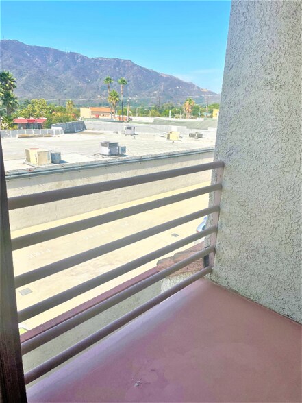 Building Photo - 3119 Foothill Blvd