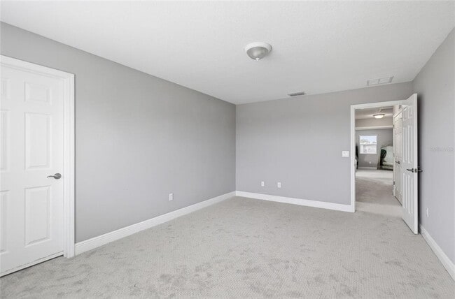 Building Photo - 9844 Cabernet Ave