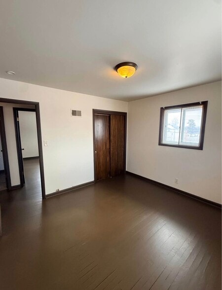 Building Photo - 8803 W Thurston Ave