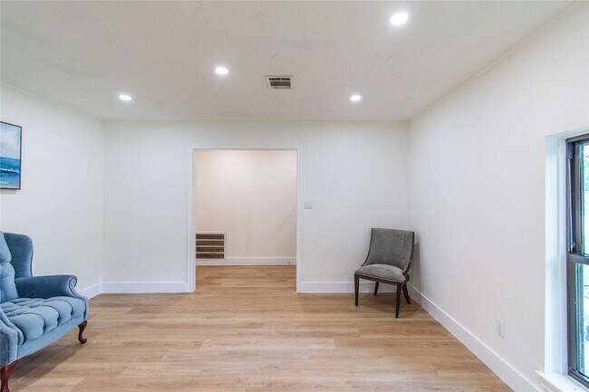 Building Photo - 11523 Bandlon Dr