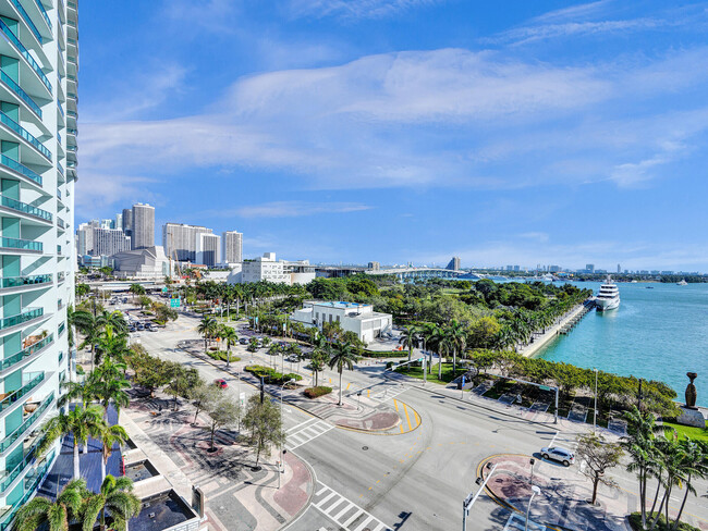 Building Photo - 888 Biscayne Blvd