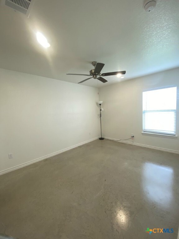Building Photo - 1214 Lehmann Dr