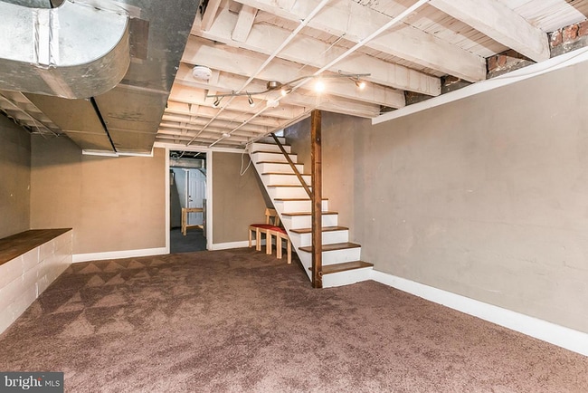 Building Photo - 2 Bedroom Plus Den in a GREAT AREA