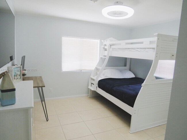 Building Photo - 158 Blue Harbor Dr