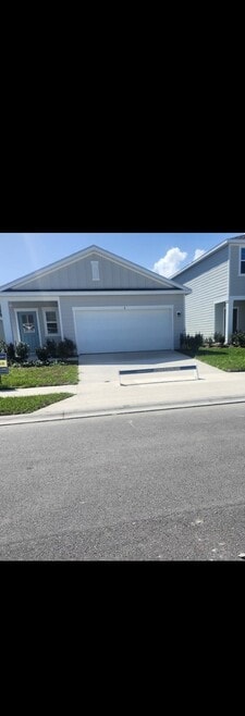 Building Photo - 8 Oriole Rd