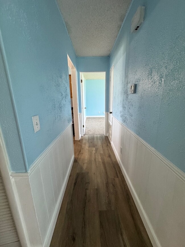 Building Photo - 607 Lehigh Ave