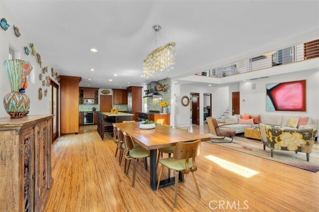 Building Photo - 330 Calle de Arboles