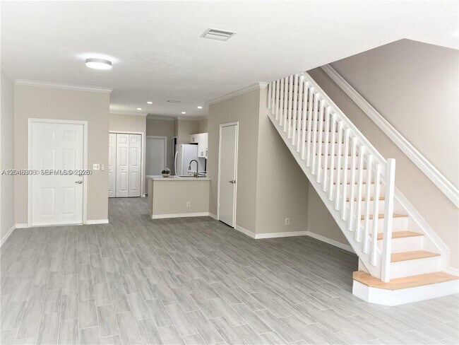 Building Photo - 2174 Ensenada Terrace