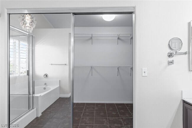 Building Photo - 10980 St Rafael St