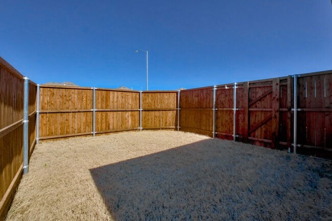 Building Photo - 1121 Milfoil Dr