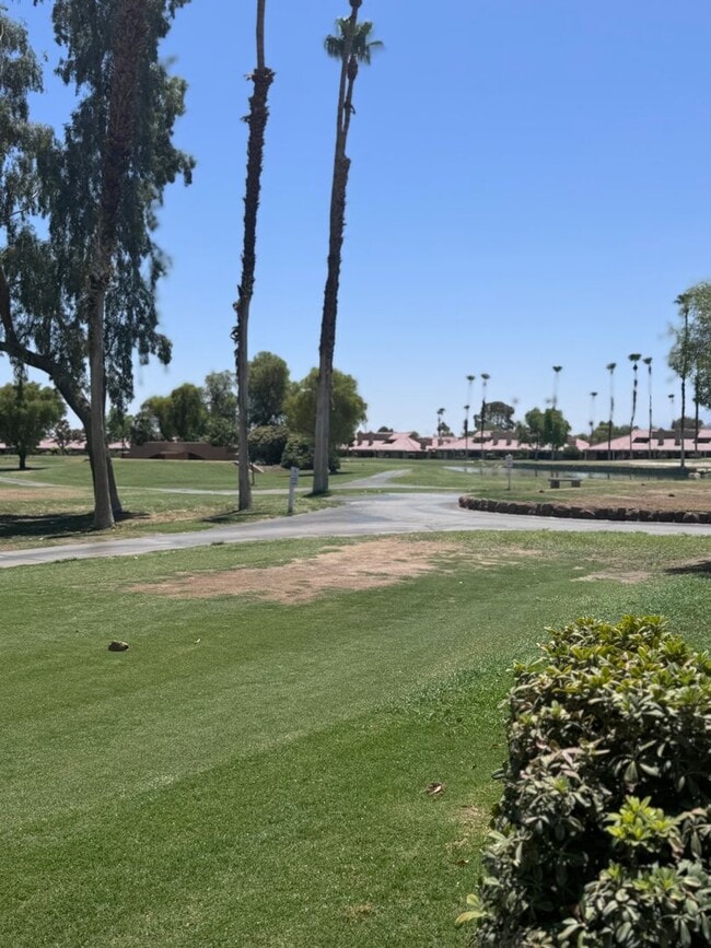 Building Photo - Woodhaven CC - Unfurnished 3br - Long Term