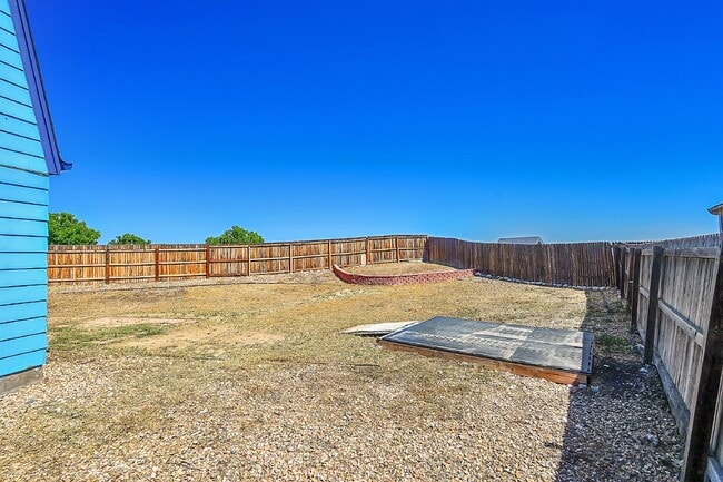 Building Photo - $2,495.00, 3 bed, 2 bath located in Westminster.