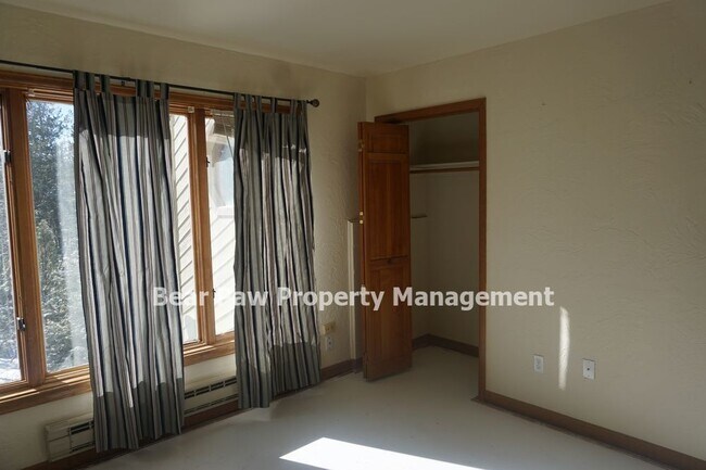 Building Photo - Amazing Views of Mt. Evans in Evergreen Highlands!