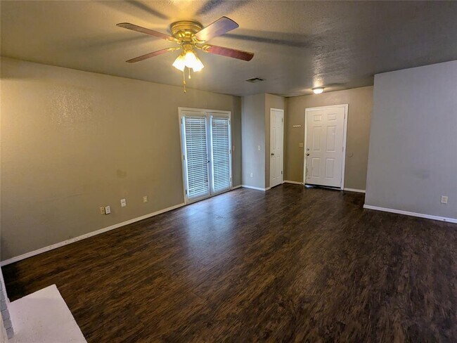 Building Photo - 1411 Concord Dr