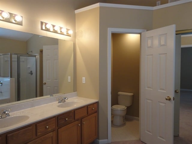 Building Photo - 4073 Sherbourne Dr