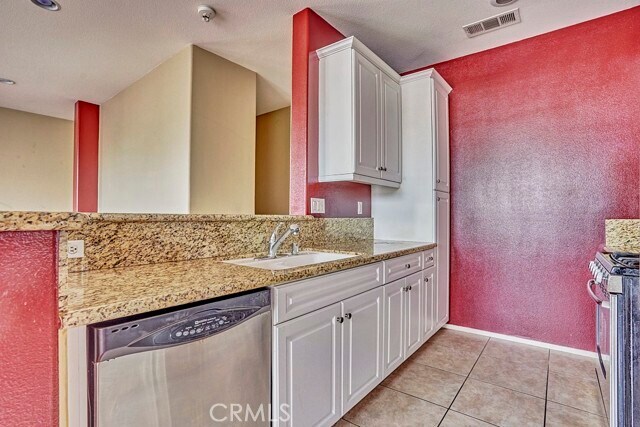 Building Photo - 6273 Camposa Ln