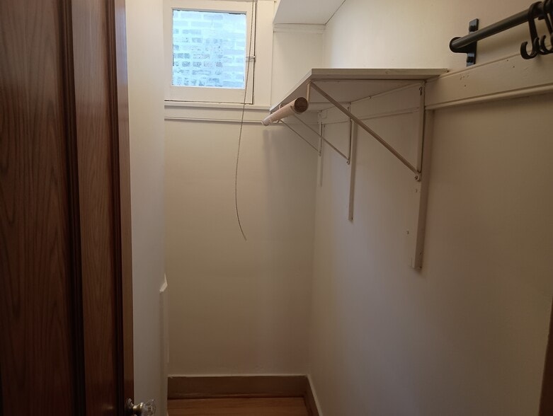 Building Photo - 3842 N Mozart St