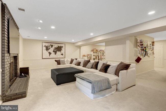 Building Photo - 6305 Dunaway Ct