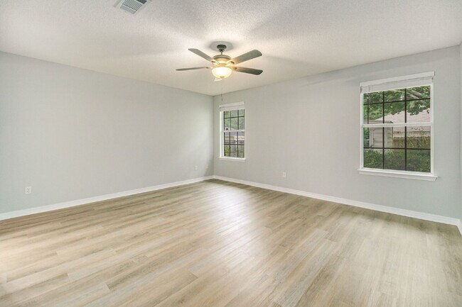 Building Photo - Beautiful property in highly desirable Lilian Woods Subdivision!