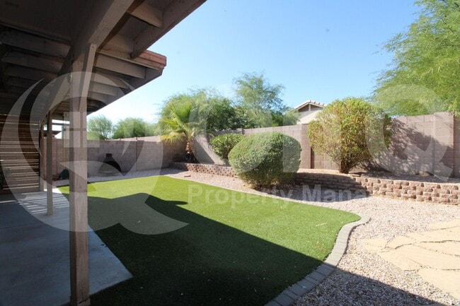 Building Photo - 15844 W Papago St