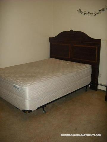 Building Photo - 501 E Broadway