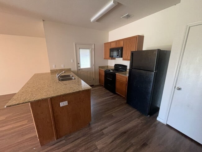 Building Photo - AVAILABLE SOON!