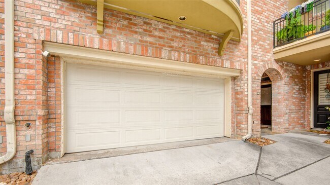 Building Photo - 44 Versante Ct