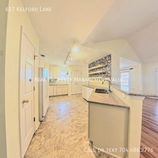 Building Photo - 617 Kelford Ln