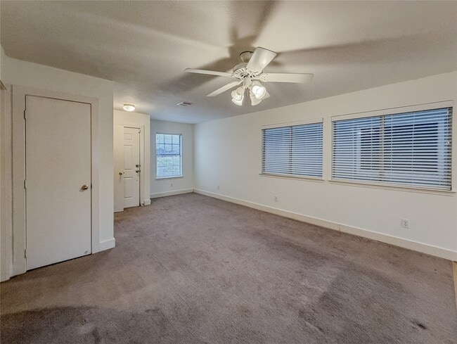 Building Photo - 20935 Young Meadows Way