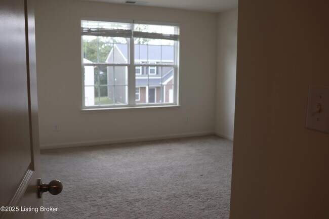 Building Photo - 11703 Parkview Pt