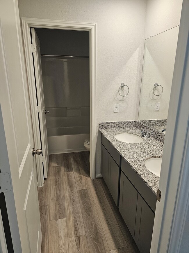 Building Photo - 5207 Shallowhurst Ln