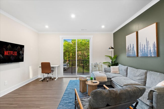 Building Photo - 820 Hamilton St