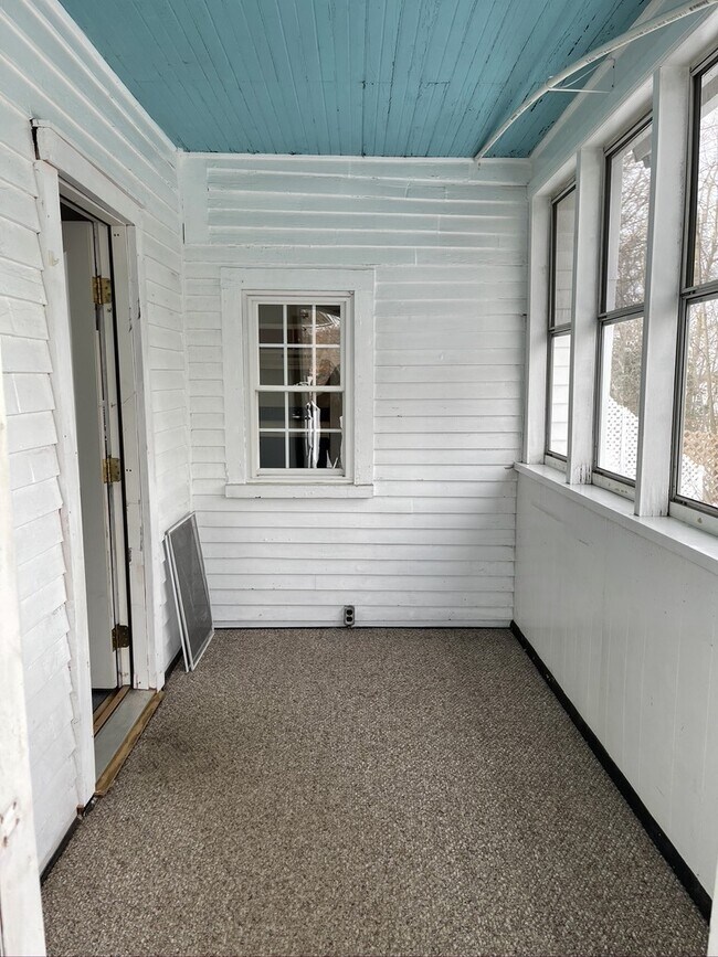 Building Photo - 29 Stark Ave