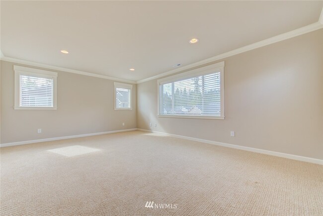 Building Photo - 1512 246th Ave NE