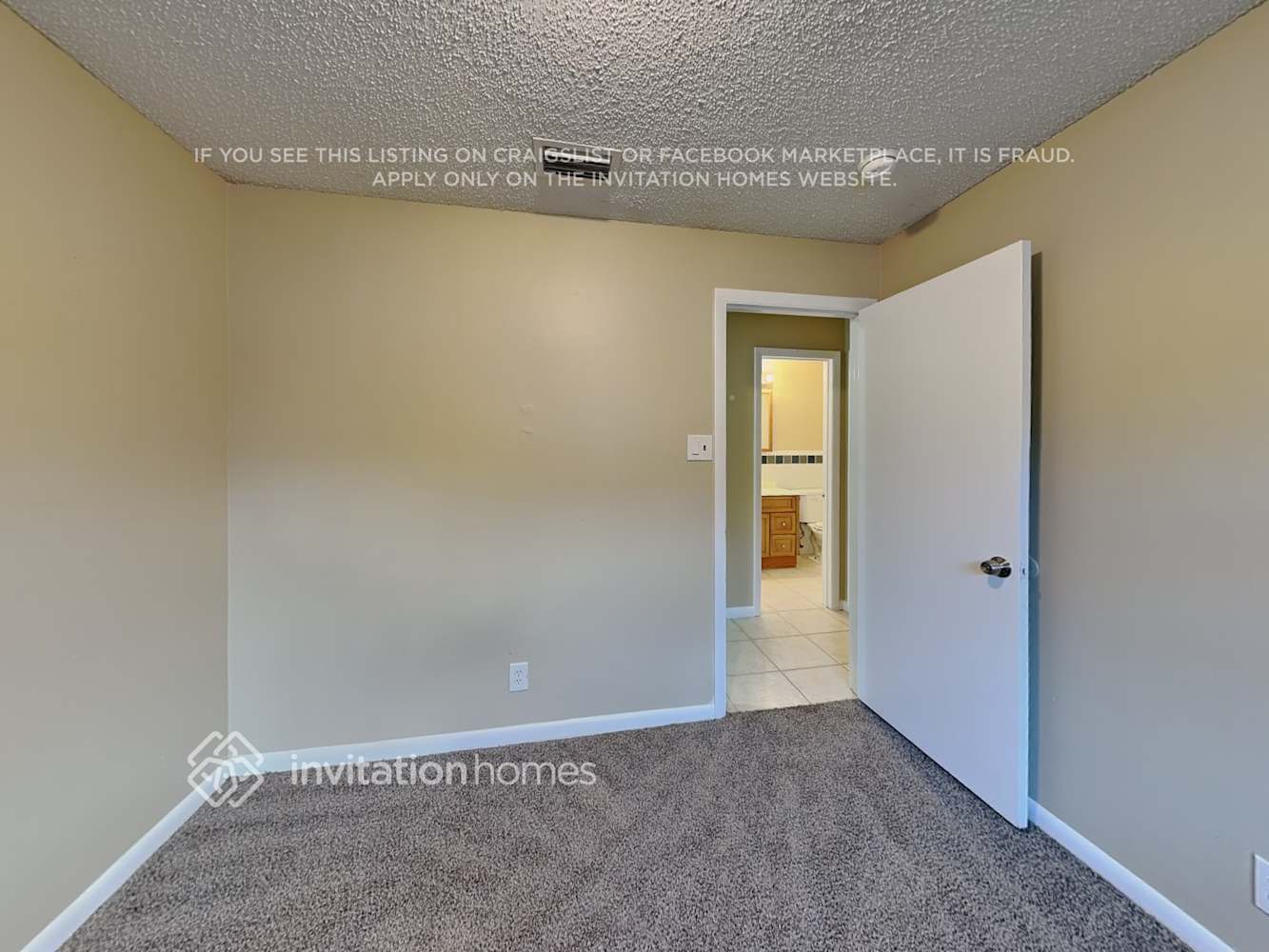 Building Photo - 208 NW 80th Ave