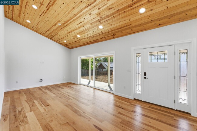 Building Photo - 3196 Rohrer Dr