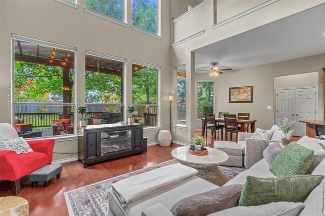 Building Photo - 7505 Roaring Springs Dr