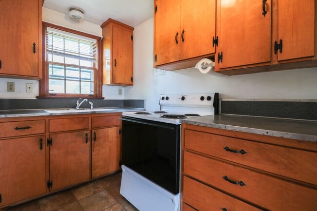 Building Photo - 600 A Airport Road | 1 Bed 1 Bath | 07/15/...