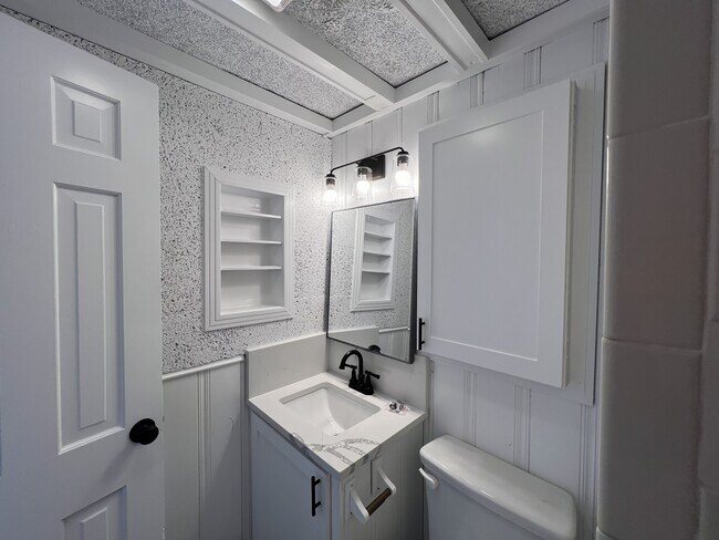 Building Photo - 2517 28th St