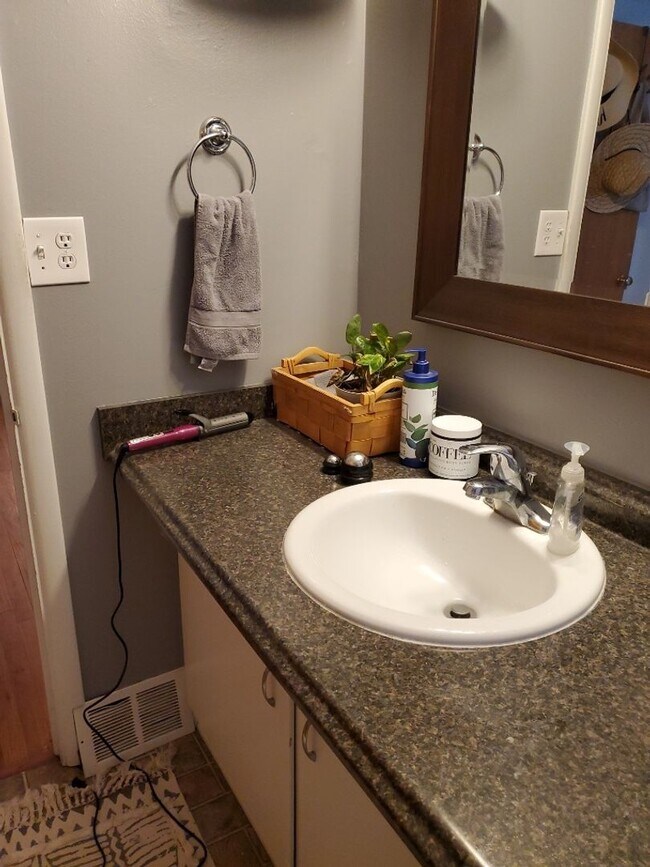 Building Photo - 1716-1718 Morningside Dr