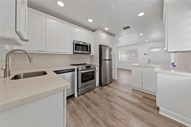 Building Photo - 5727 SW 3rd St