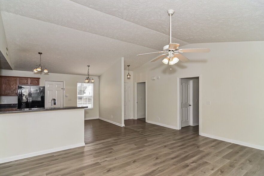 Building Photo - 3128 Sherborne Ct