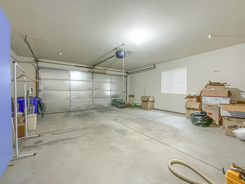 Building Photo - 2125 Broken Hill Rd