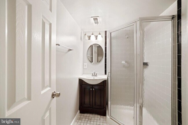 Building Photo - 1518 Gingerwood Ct